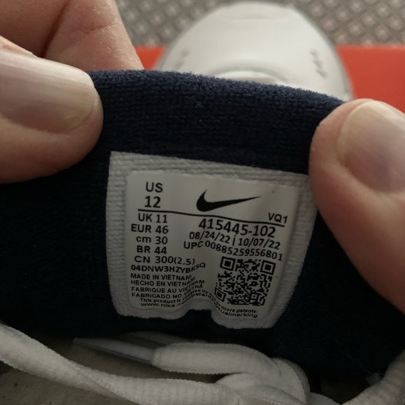 COPY - Nike Air Monarch. Men’s split size. Left is 12D and Right is size 13 4E … - Picture 2 of 6